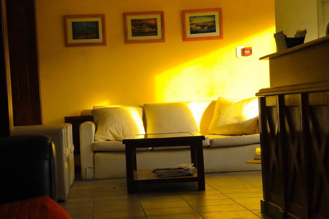 Oikos Hotel Ushuaia Bagian luar foto