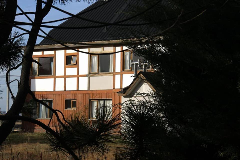 Oikos Hotel Ushuaia Bagian luar foto
