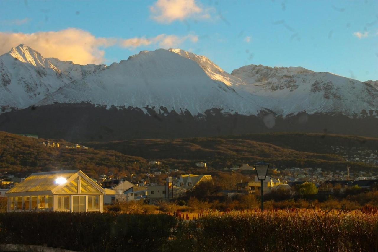 Oikos Hotel Ushuaia Bagian luar foto