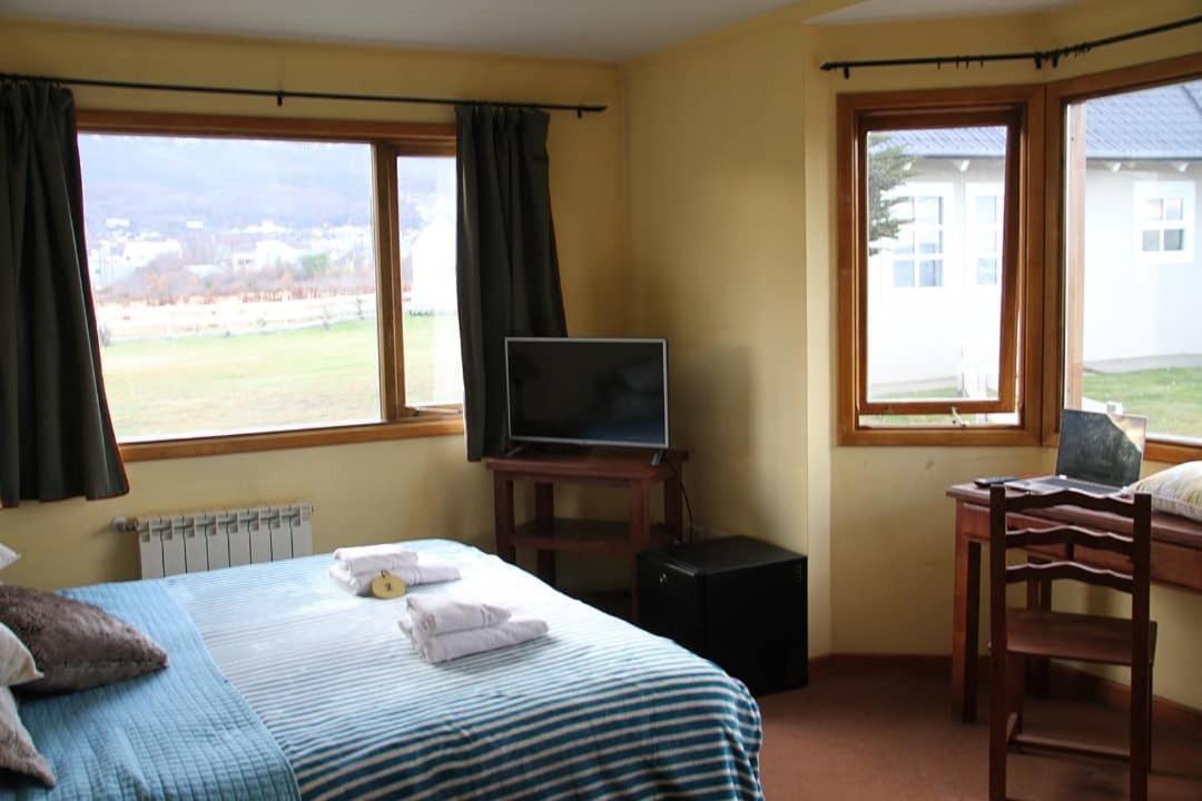 Oikos Hotel Ushuaia Bagian luar foto